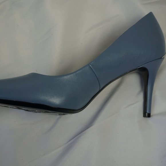 Calvin Klein Gayle Nappa Stone Blue SIZE 9.5M - Picture 10 of 12